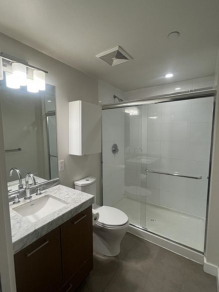 2806 1372 Seymour Street