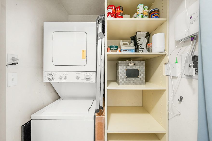 202 1333 W 7th Avenue