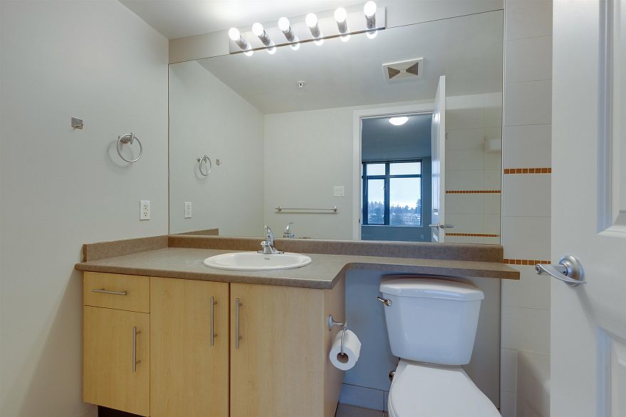 1202 3660 Vanness Avenue