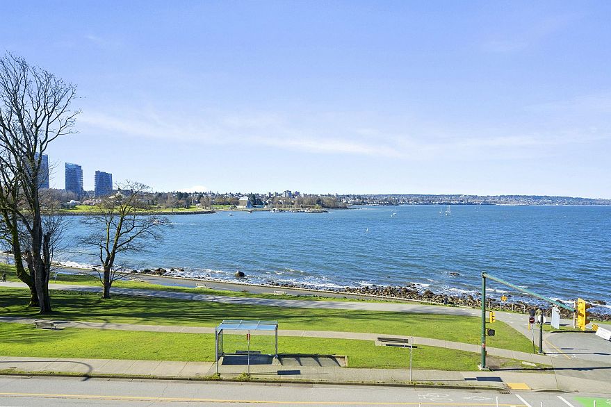 402 1575 Beach Avenue