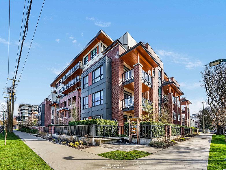 409 2550 Garden Drive