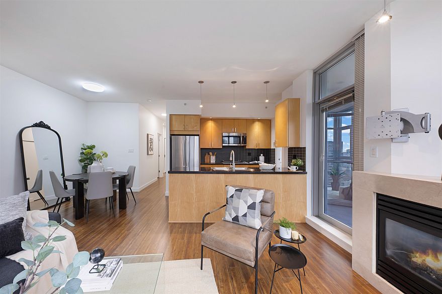 1802 1050 Smithe Street