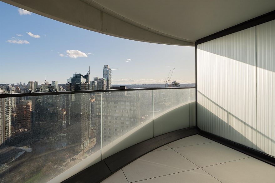 2802 1033 Nelson Street