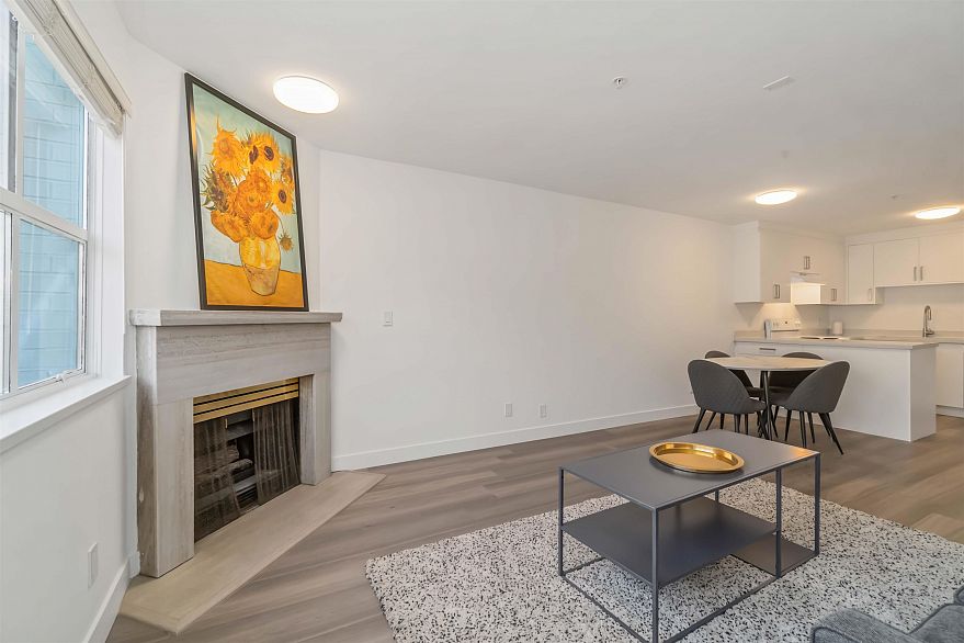 309 2928 Commercial Drive