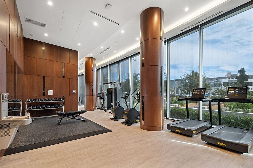 1501 1768 Cook Street