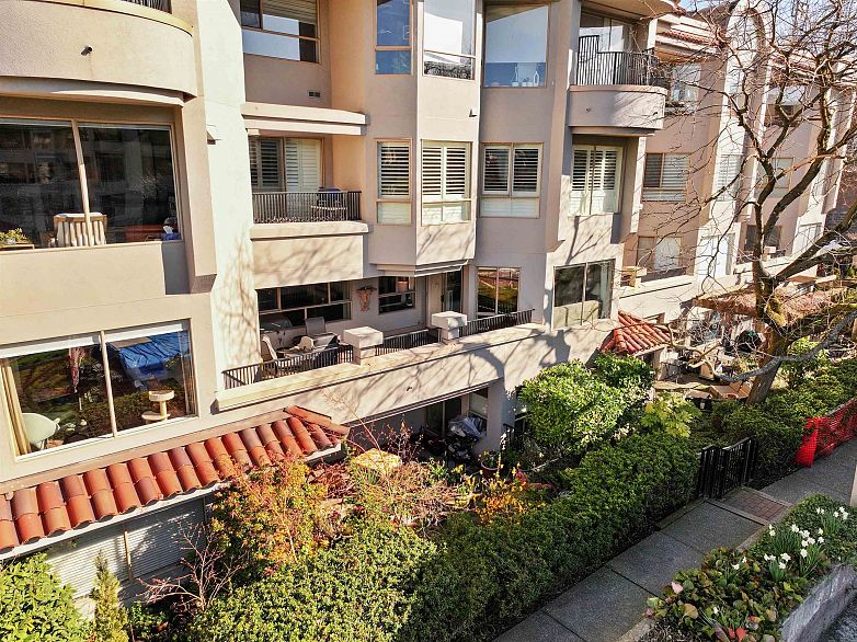 210 1859 Spyglass Place