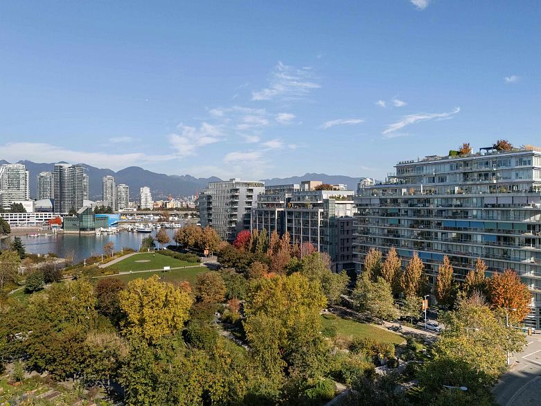 805 1616 Columbia Street