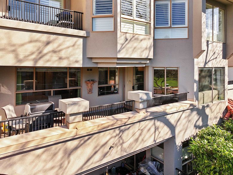 210 1859 Spyglass Place