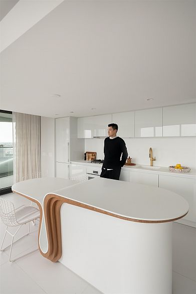 2802 1033 Nelson Street