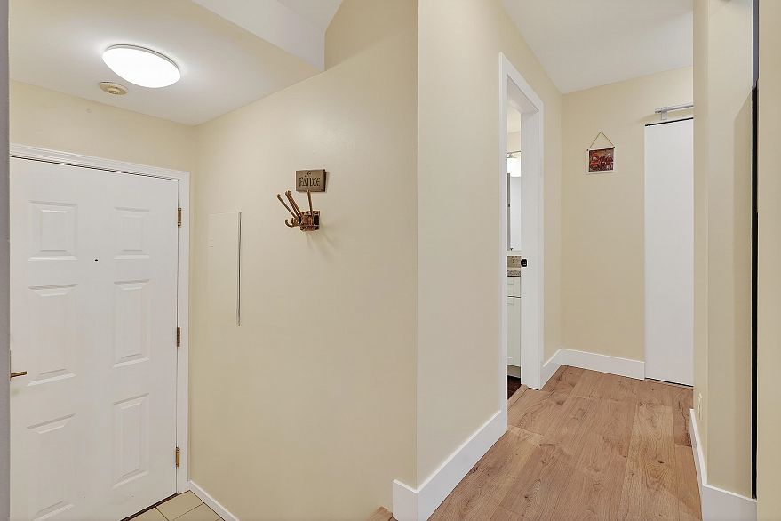 202 1280 Nicola Street