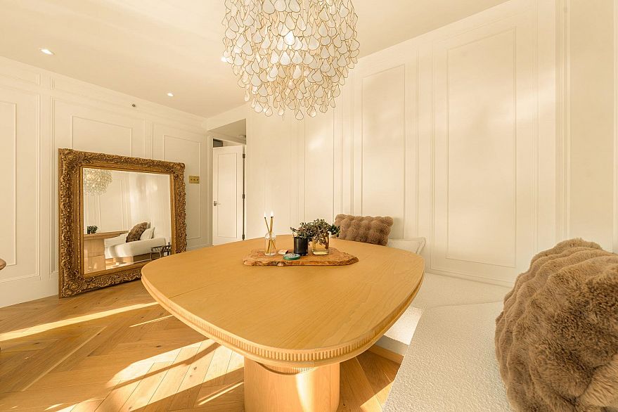 302 1008 Beach Avenue