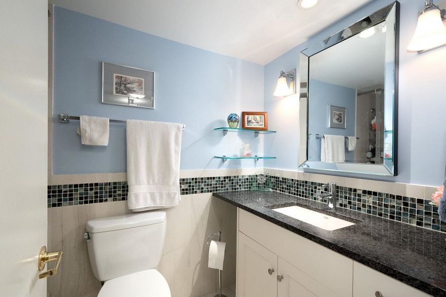 203 1696 W 10th Avenue