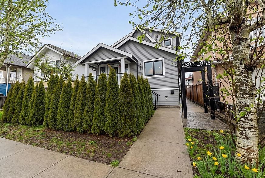 2885 E Georgia Street