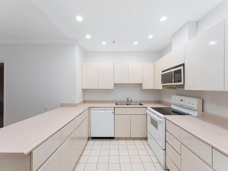 1108 1177 Hornby Street