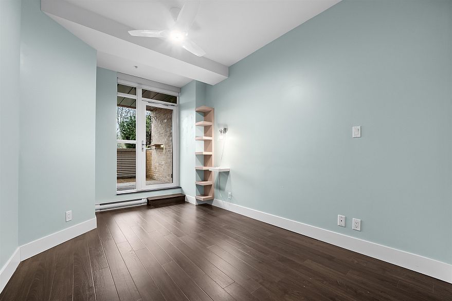 208 2250 Commercial Drive