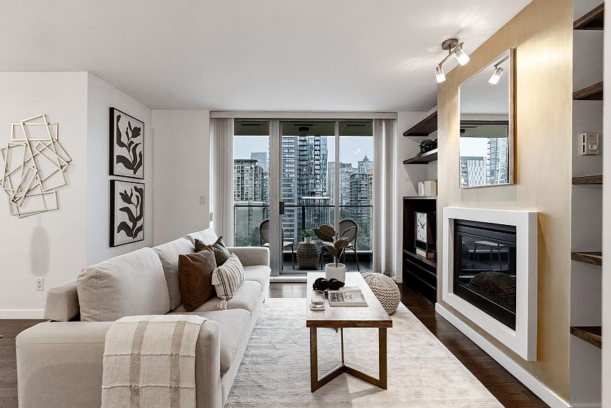 1102 1225 Richards Street