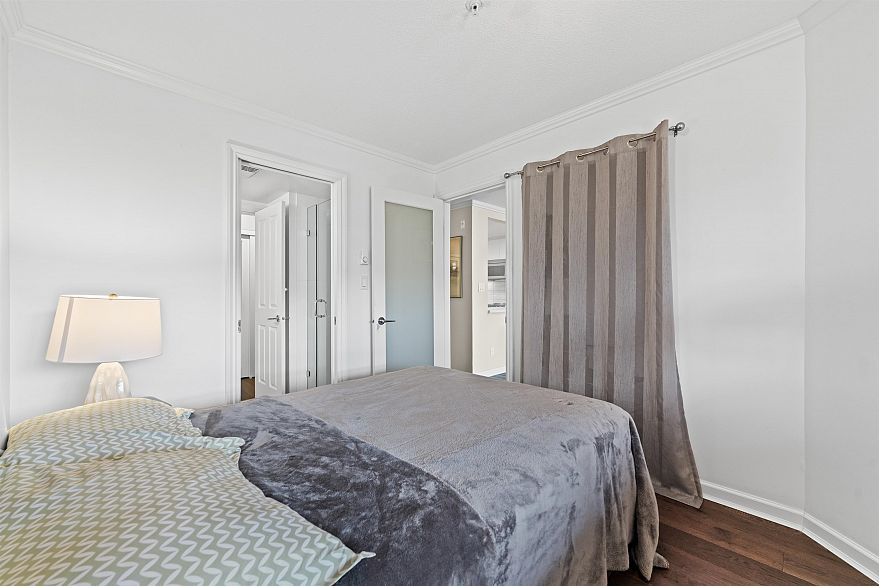 210 1859 Spyglass Place