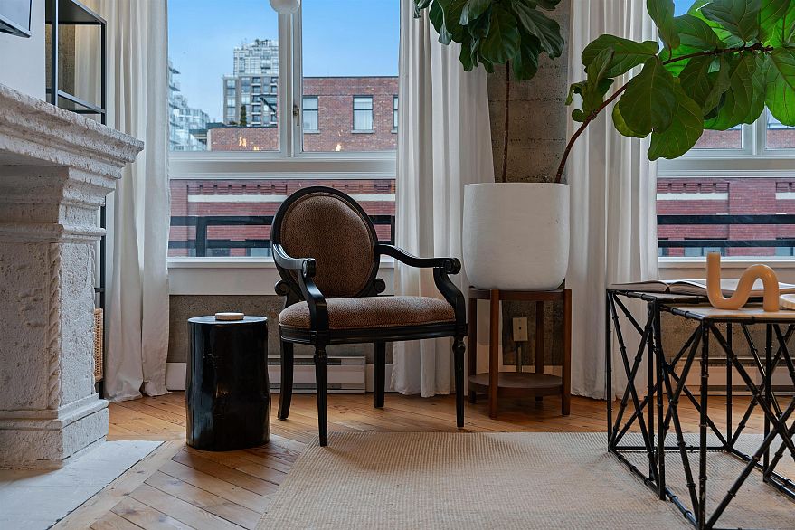 406 1216 Homer Street