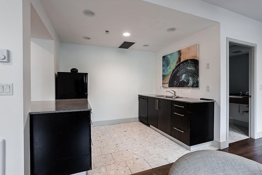 1102 1225 Richards Street