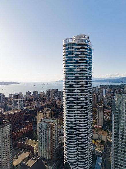 2802 1033 Nelson Street