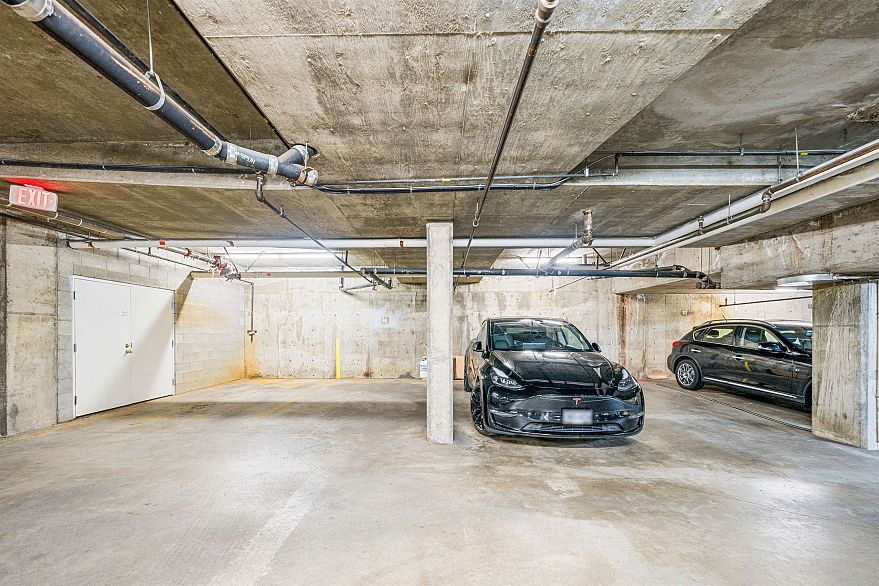 202 1333 W 7th Avenue