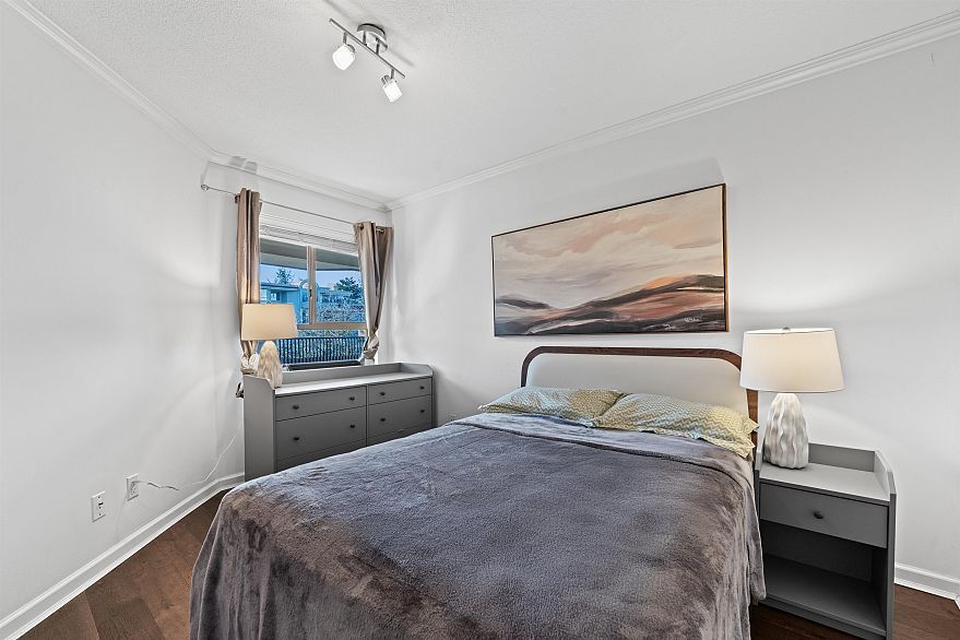 210 1859 Spyglass Place