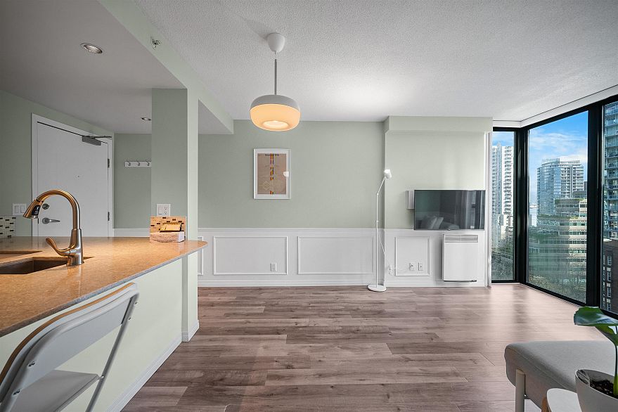 1001 1331 W Georgia Street