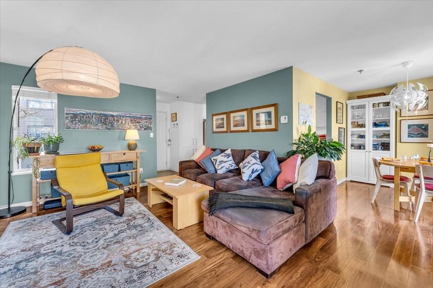 303 966 W 14th Avenue