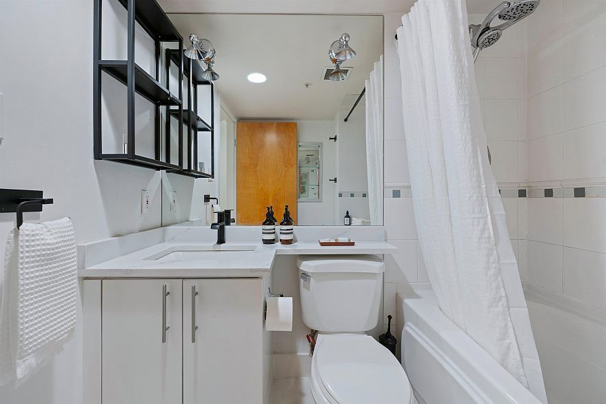 406 1216 Homer Street