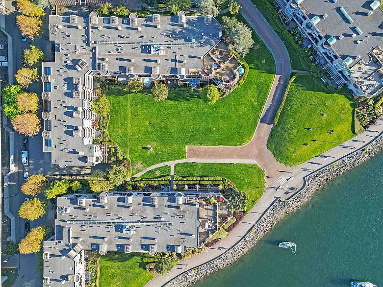 210 1859 Spyglass Place