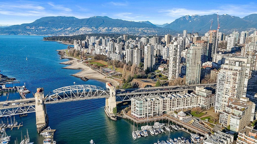 302 1008 Beach Avenue