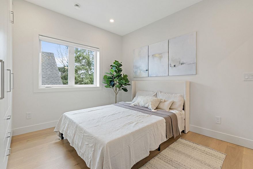 2136 Venables Street