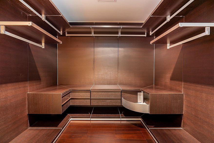 3301 1011 W Cordova Street