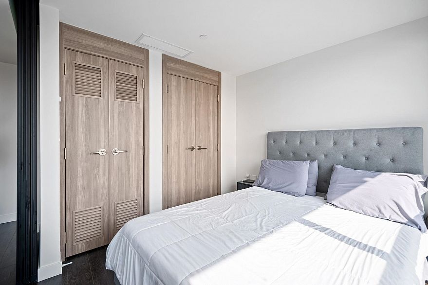 1501 1768 Cook Street