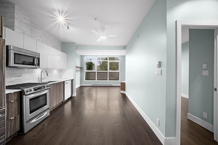 208 2250 Commercial Drive