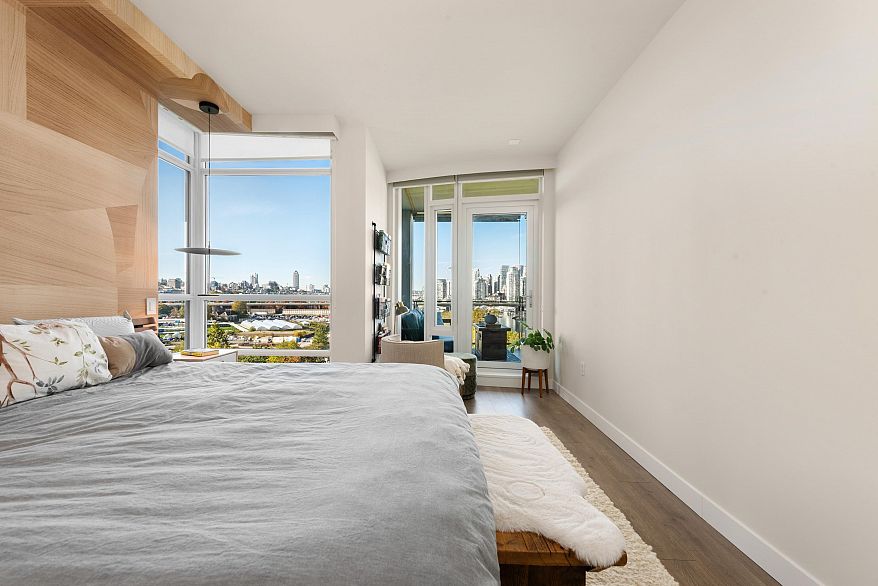 805 1616 Columbia Street