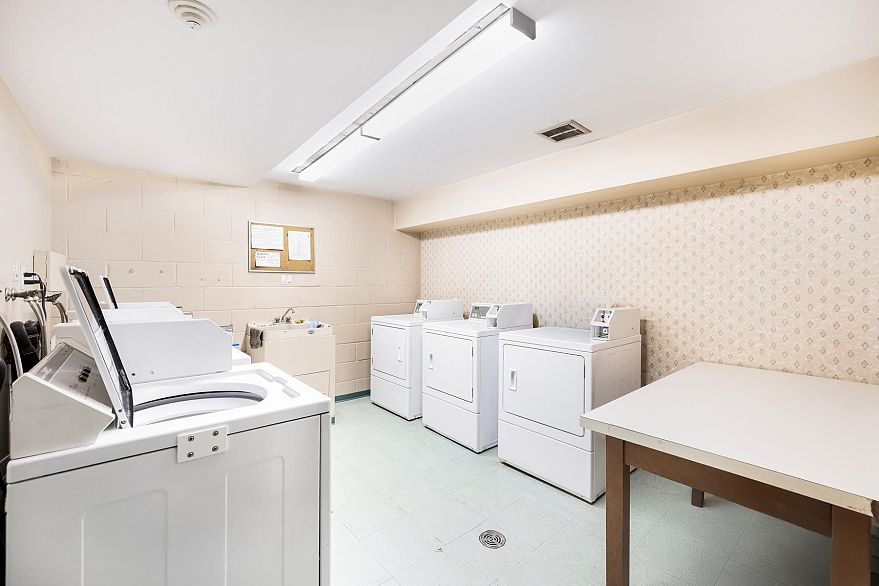 201 830 E 7th Avenue