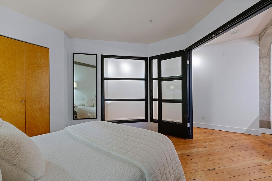 406 1216 Homer Street