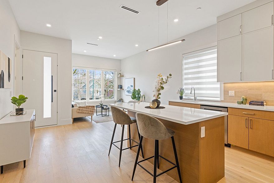 2136 Venables Street