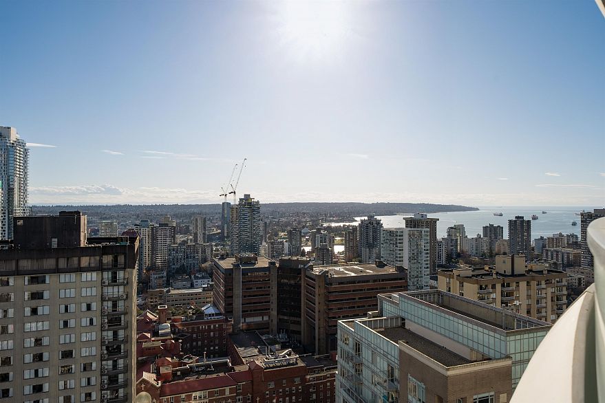 2802 1033 Nelson Street