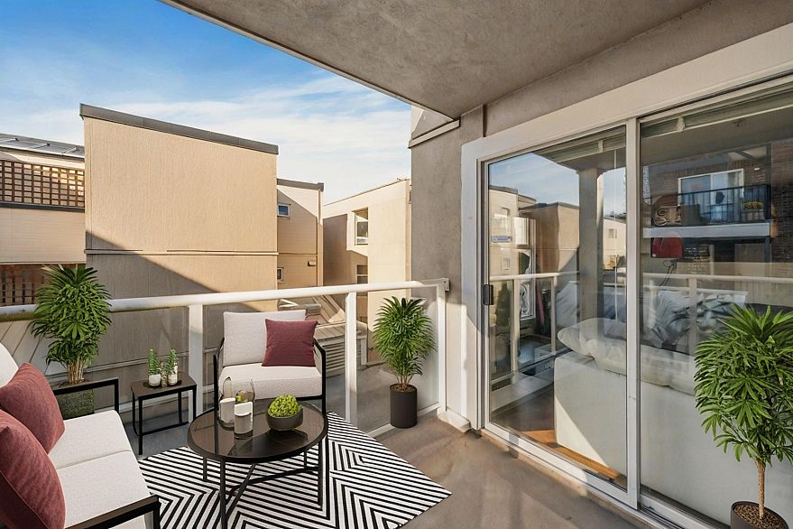 202 1333 W 7th Avenue