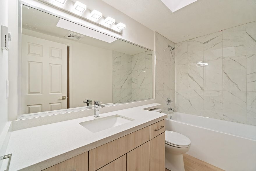 303 2928 Commercial Drive