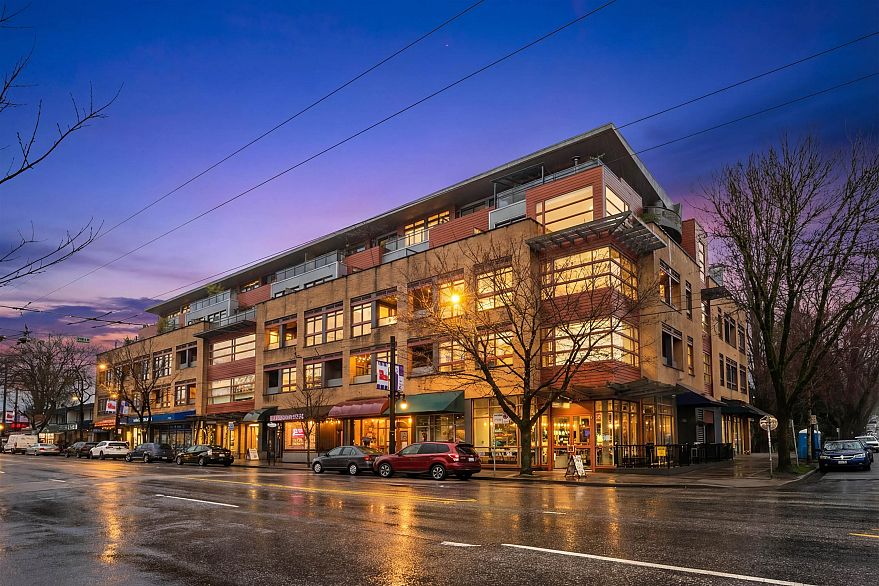 208 2250 Commercial Drive