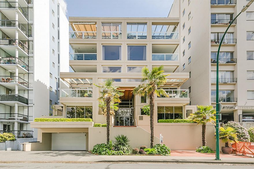 302 2015 Beach Avenue