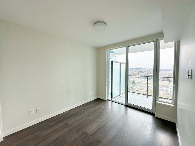 1907 8189 Cambie Street