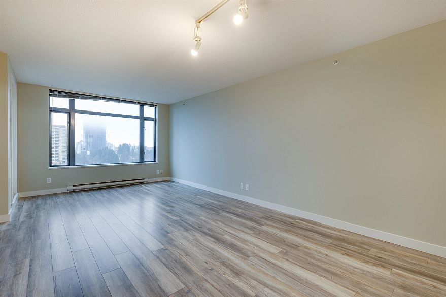 1202 3660 Vanness Avenue