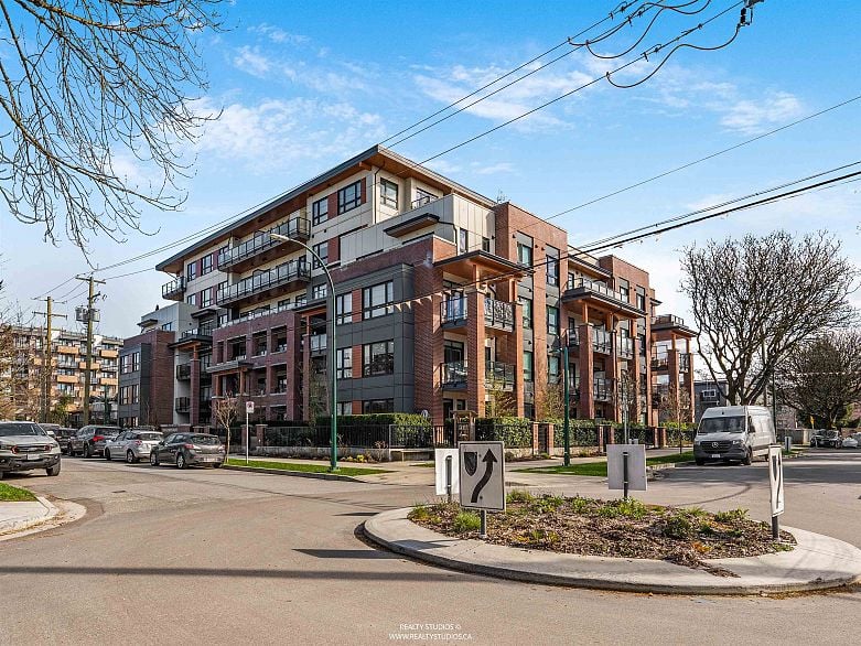 409 2550 Garden Drive