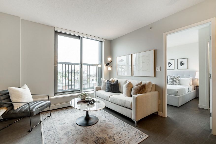 1011 66 W Cordova Street