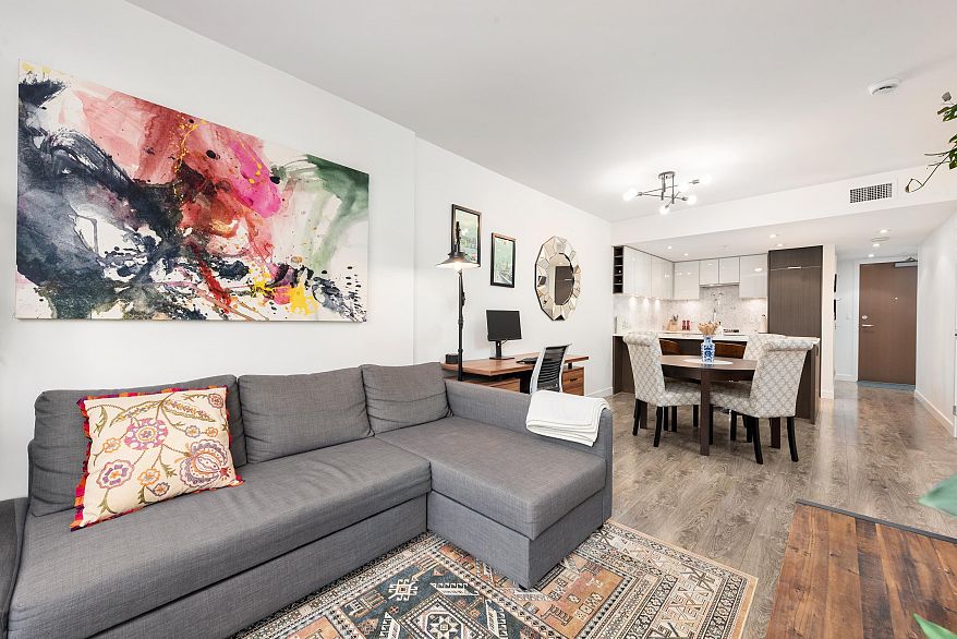 303 110 Switchmen Street