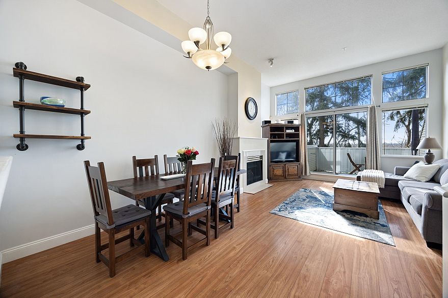 5 3586 Rainier Place